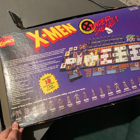 Vintage X-Men Under Siege Board Game. Marvel 1994 - Picture 9 of 9